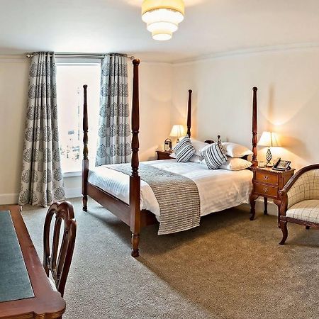 The Bishops Table Hotel Farnham  Dış mekan fotoğraf