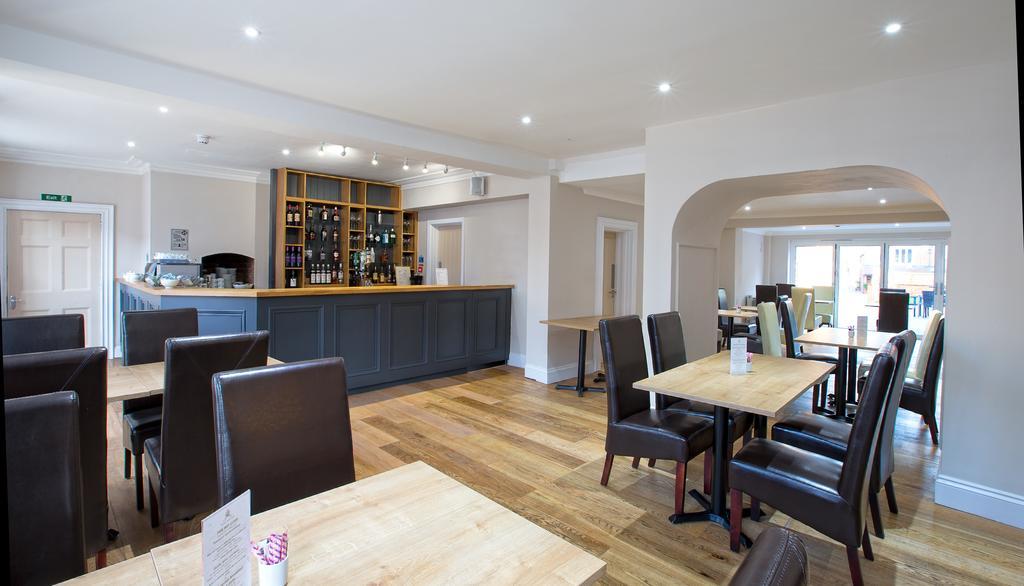 The Bishops Table Hotel Farnham  Dış mekan fotoğraf