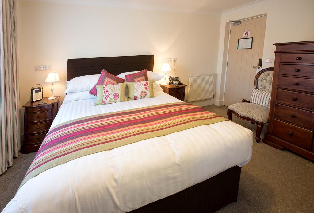 The Bishops Table Hotel Farnham  Dış mekan fotoğraf