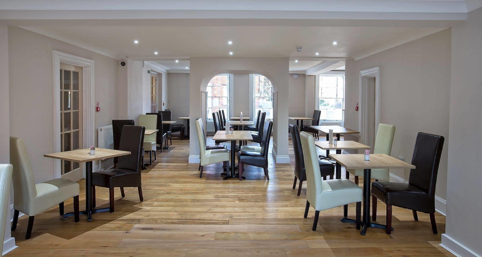The Bishops Table Hotel Farnham  Dış mekan fotoğraf